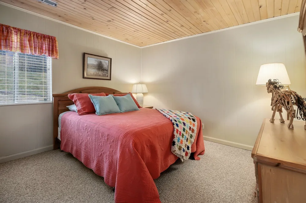 258 Captains Point Rd Silver Point, TN 38582