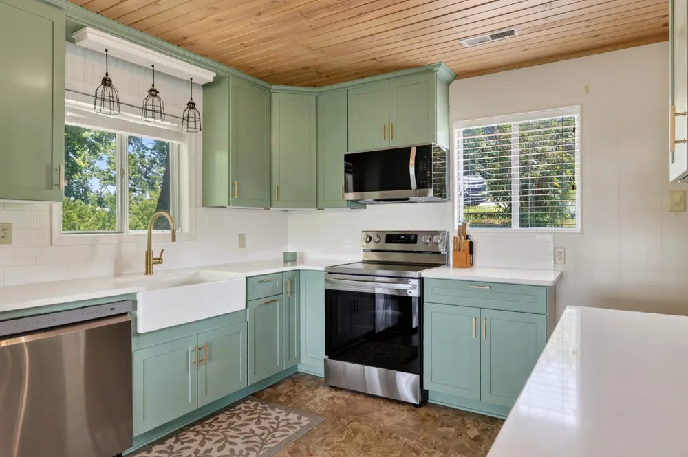258 Captains Point Rd Silver Point, TN 38582