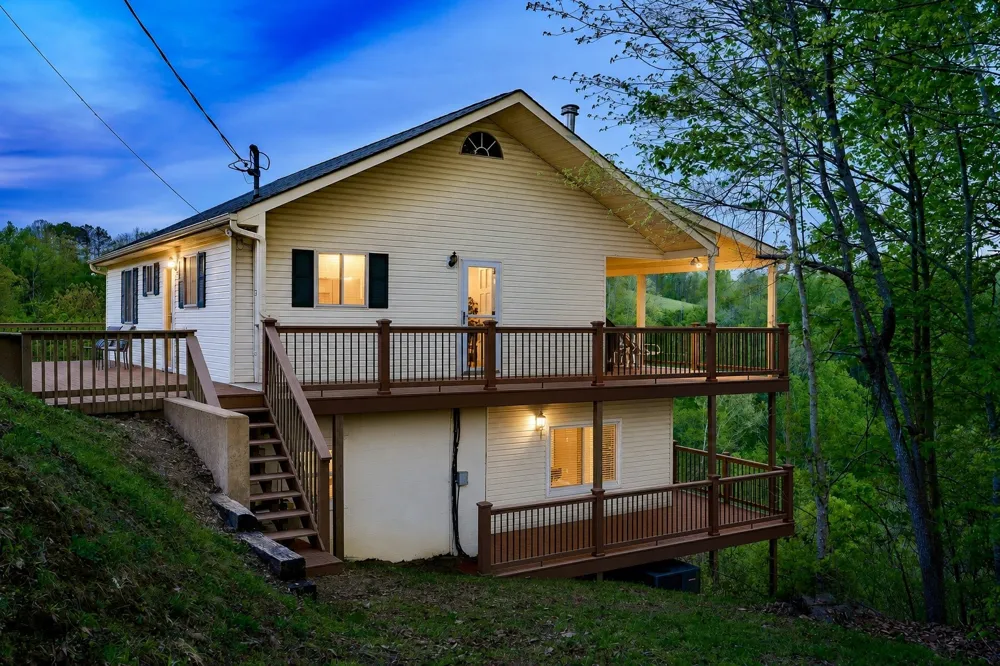 258 Captains Point Rd Silver Point, TN 38582