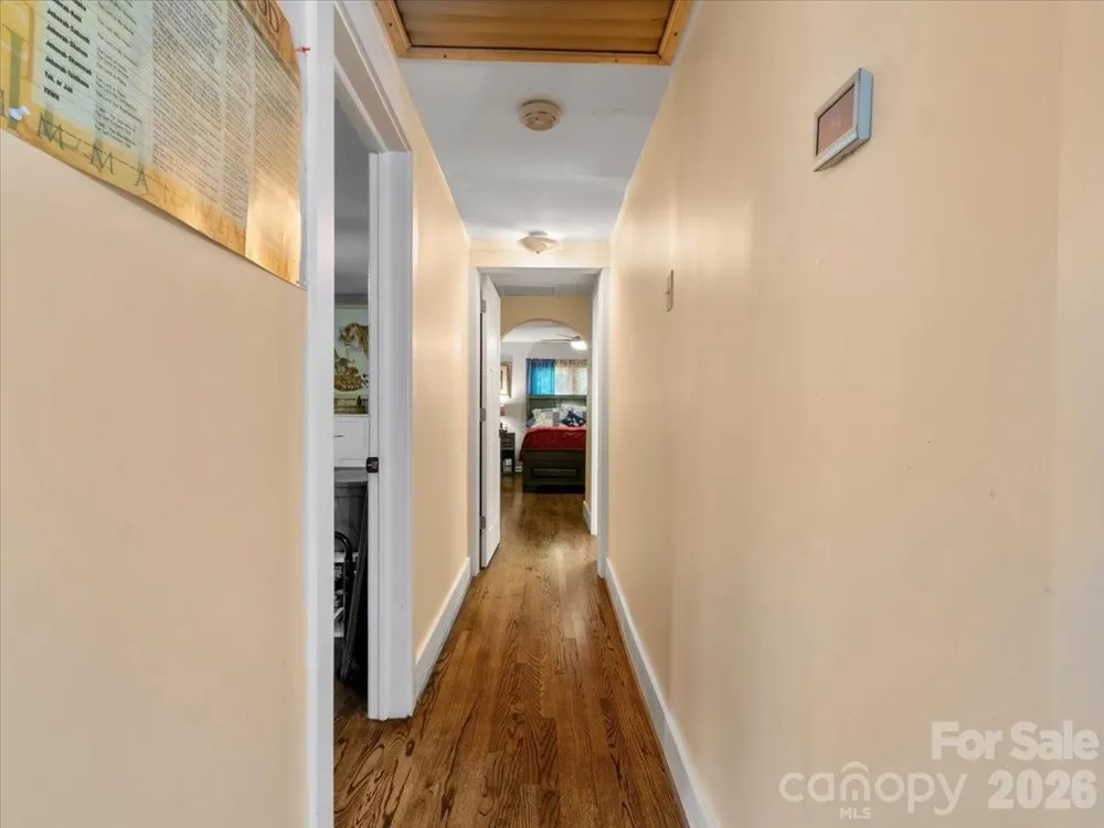 2 Ray Road Weaverville, NC 28787