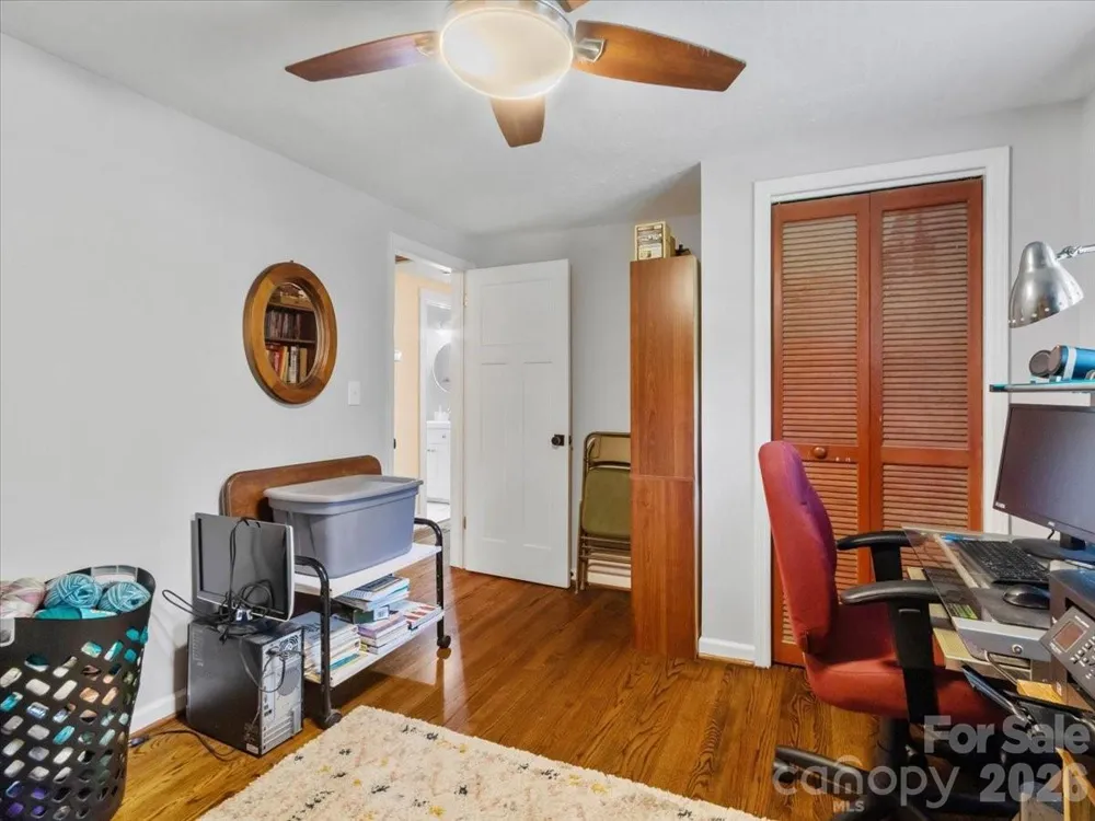 2 Ray Road Weaverville, NC 28787
