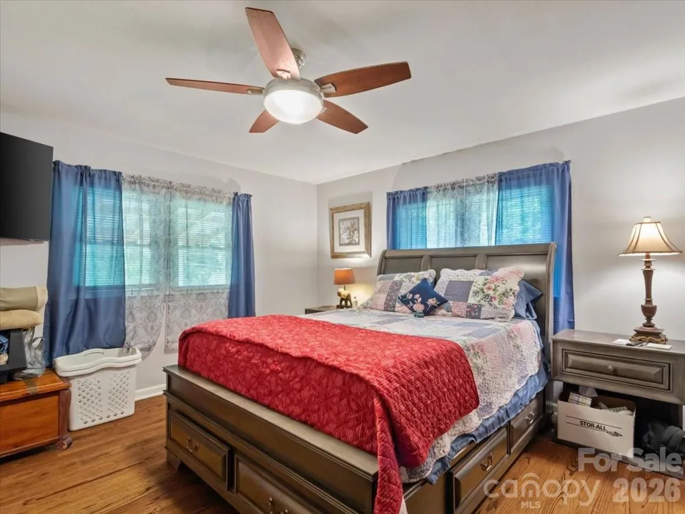 2 Ray Road Weaverville, NC 28787