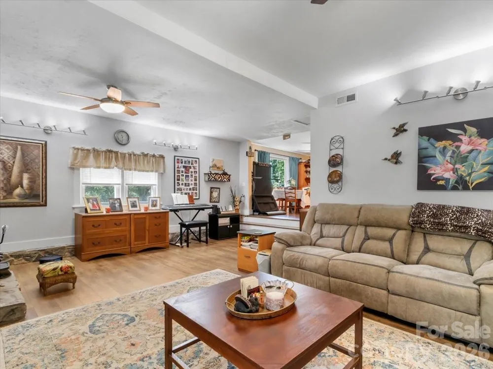 2 Ray Road Weaverville, NC 28787