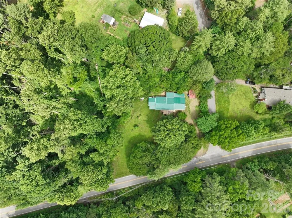 2 Ray Road Weaverville, NC 28787