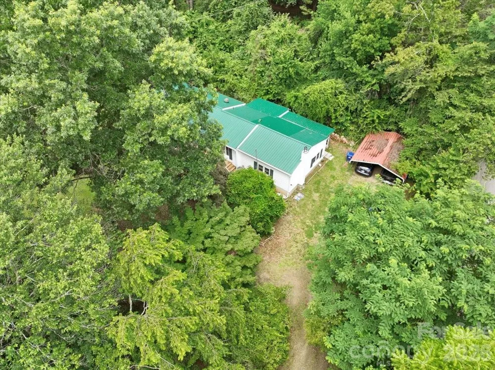 2 Ray Road Weaverville, NC 28787
