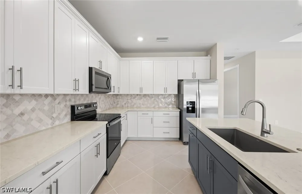 Ash Grove Lane Alva, FL 33920