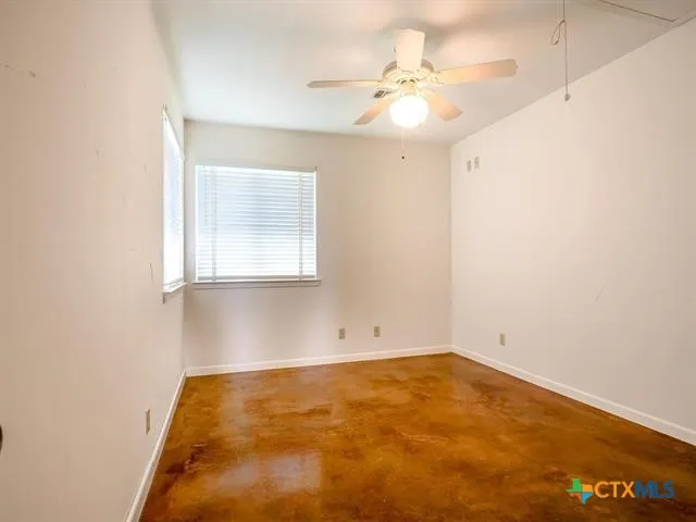 736 W Lakecrest Drive Other, TX 78607