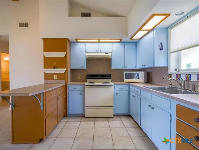 736 W Lakecrest Drive Other, TX 78607
