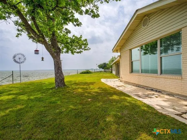736 W Lakecrest Drive Other, TX 78607