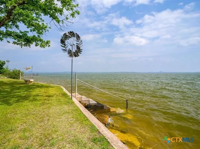 736 W Lakecrest Drive Other, TX 78607