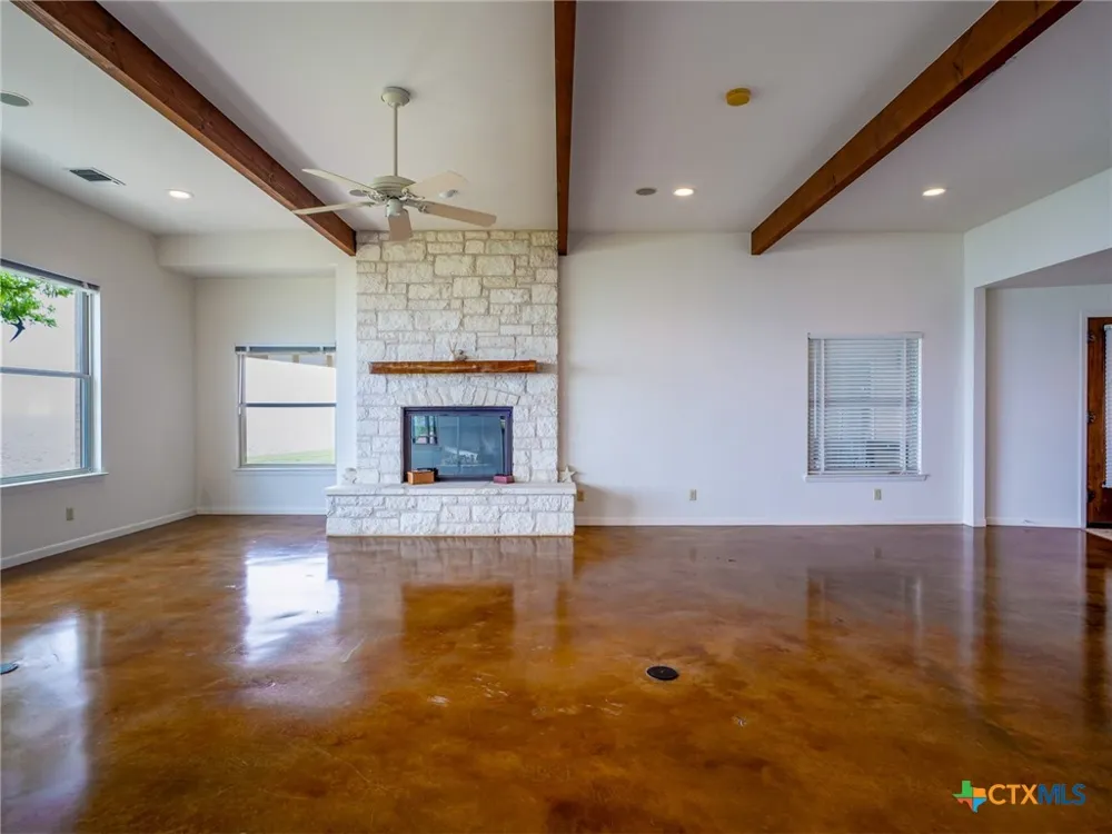 736 W Lakecrest Drive Other, TX 78607