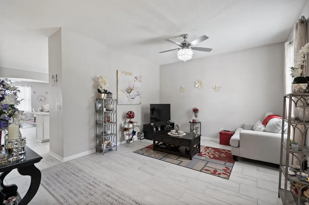 12532 Sawgrass Oak Street Orlando, FL 32824