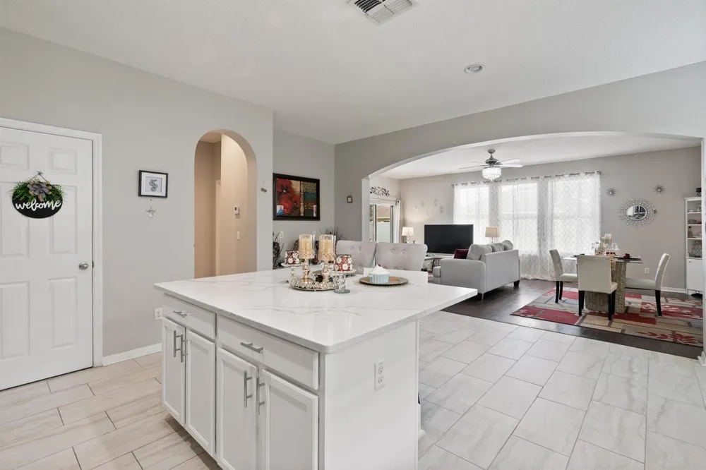 12532 Sawgrass Oak Street Orlando, FL 32824