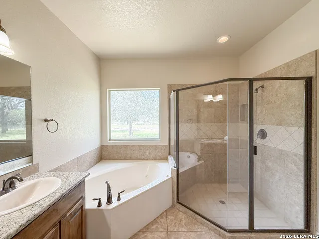 124 County Road 6879 Natalia, TX 78059