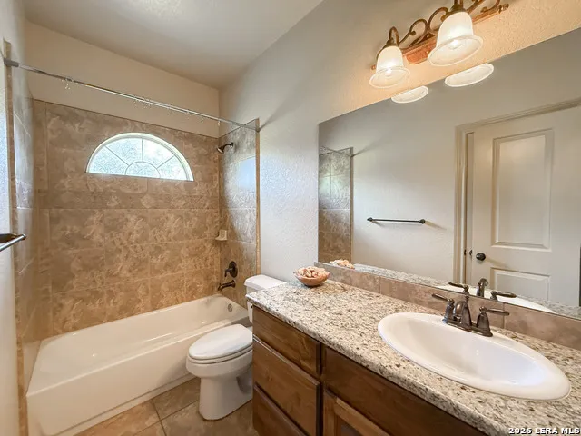124 County Road 6879 Natalia, TX 78059