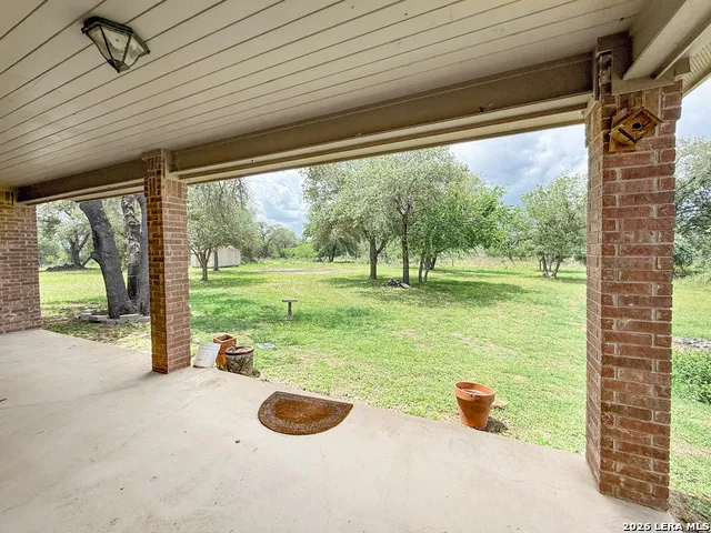 124 County Road 6879 Natalia, TX 78059