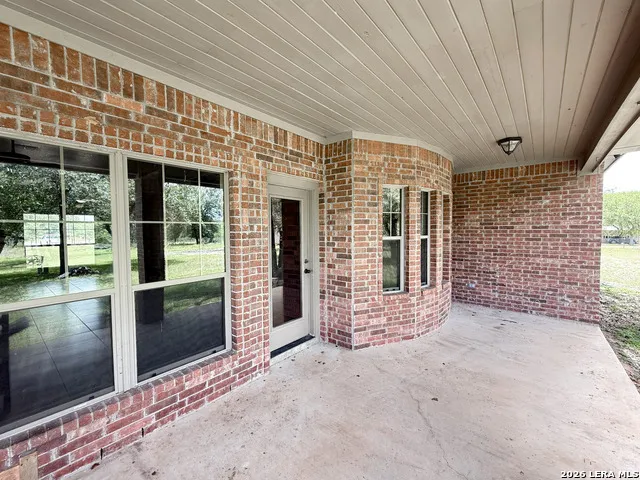 124 County Road 6879 Natalia, TX 78059