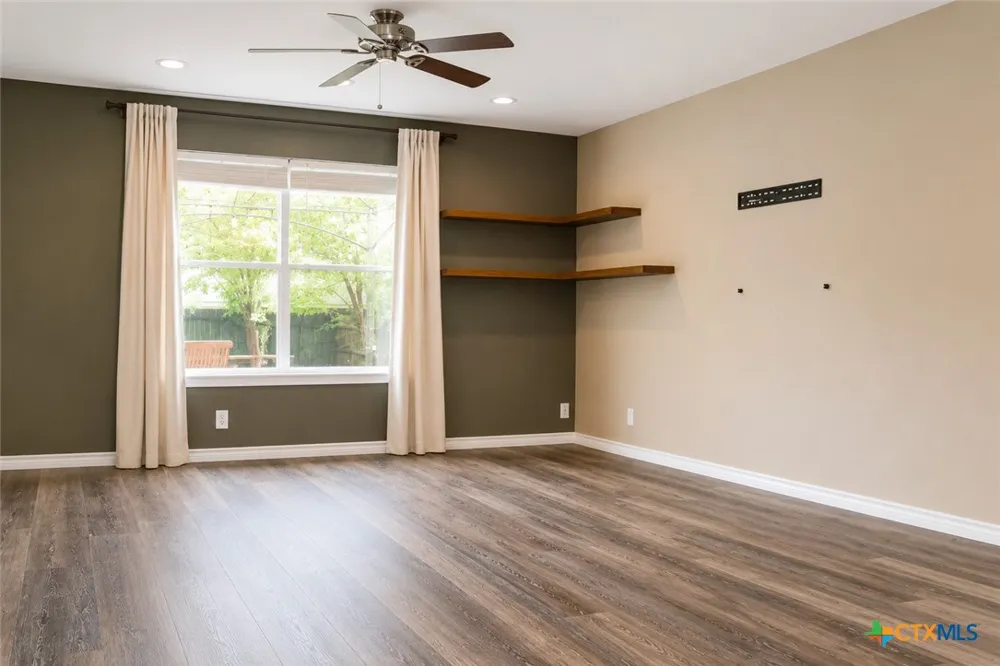 7710 Fallen Pine Converse, TX 78109