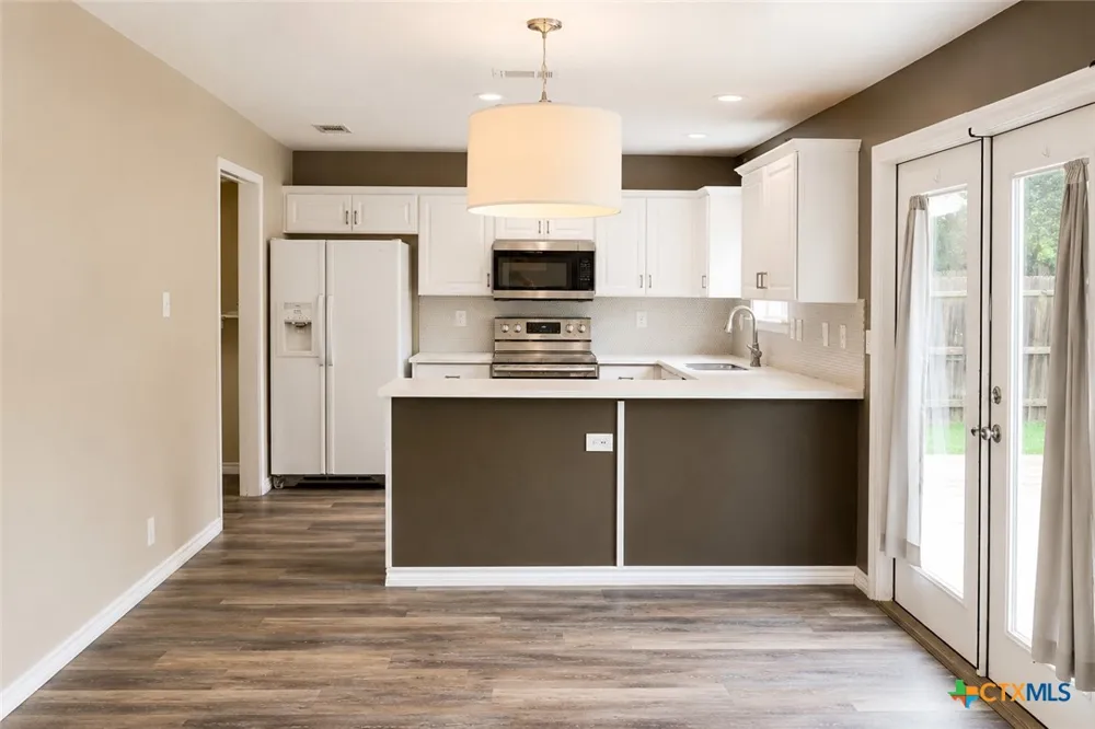 7710 Fallen Pine Converse, TX 78109