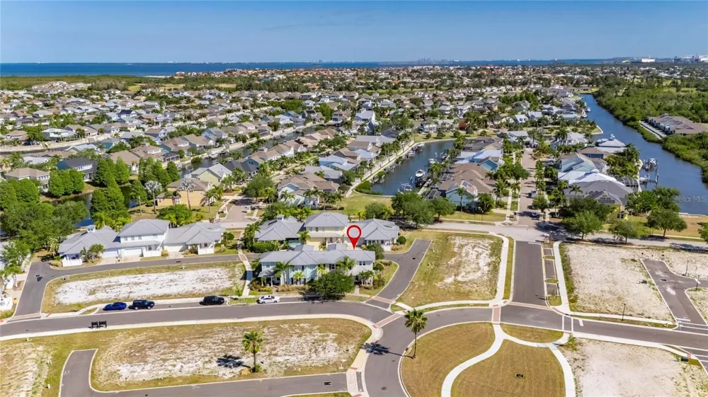 5536 LUMINAR POINTE LANE Apollo Beach, FL 33572
