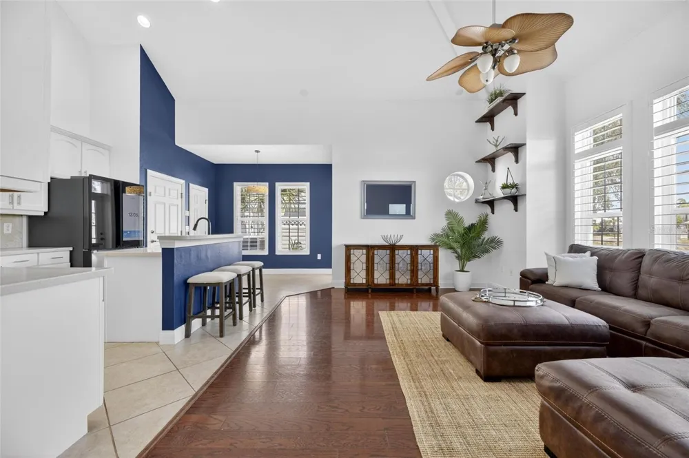 5536 LUMINAR POINTE LANE Apollo Beach, FL 33572