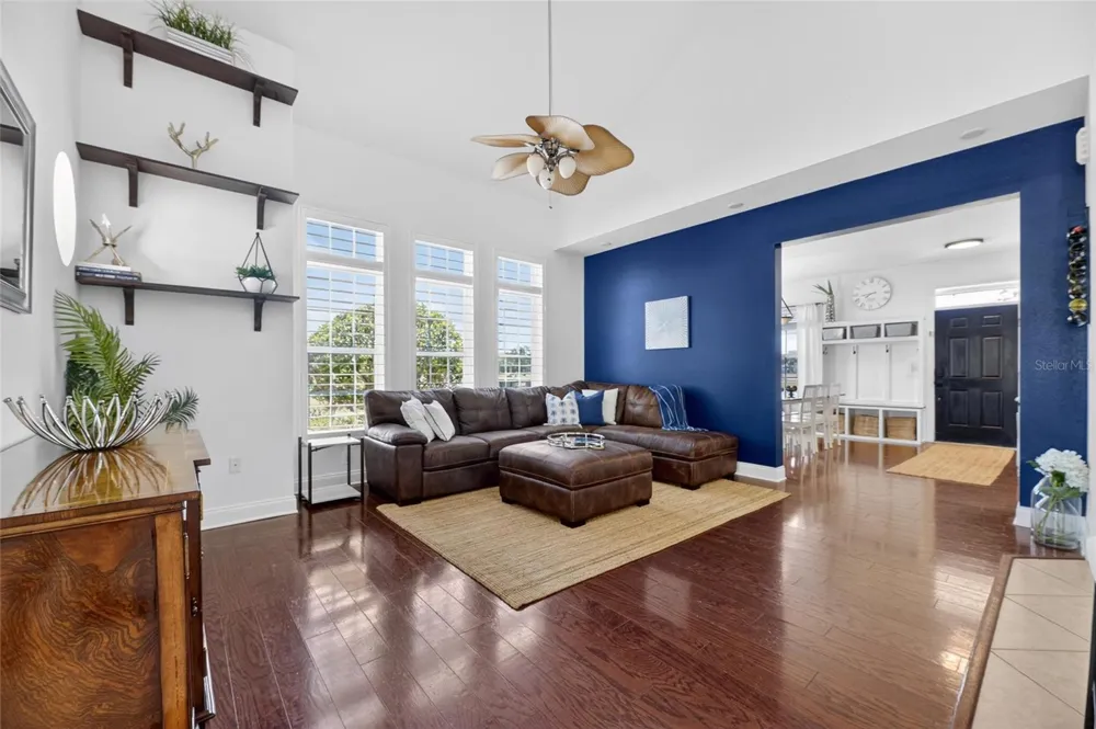 5536 LUMINAR POINTE LANE Apollo Beach, FL 33572
