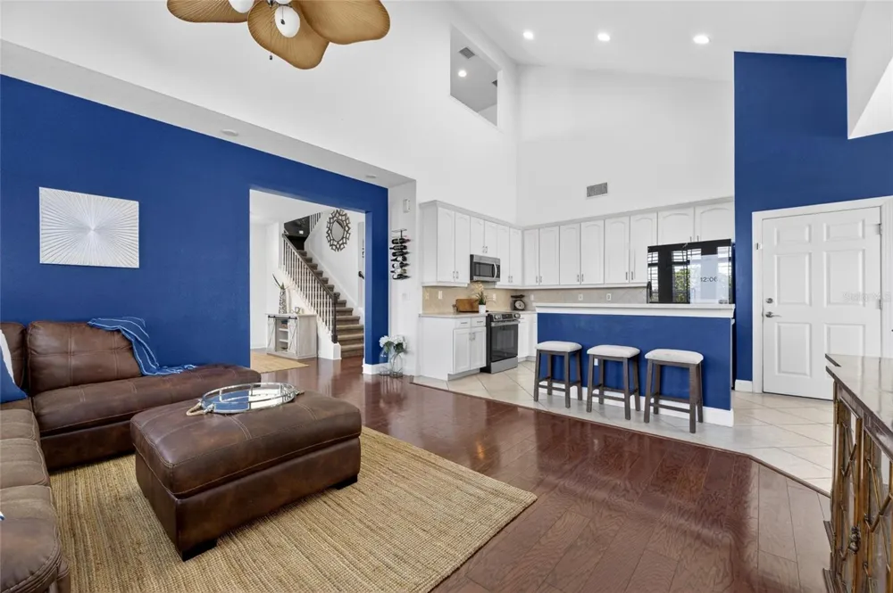 5536 LUMINAR POINTE LANE Apollo Beach, FL 33572