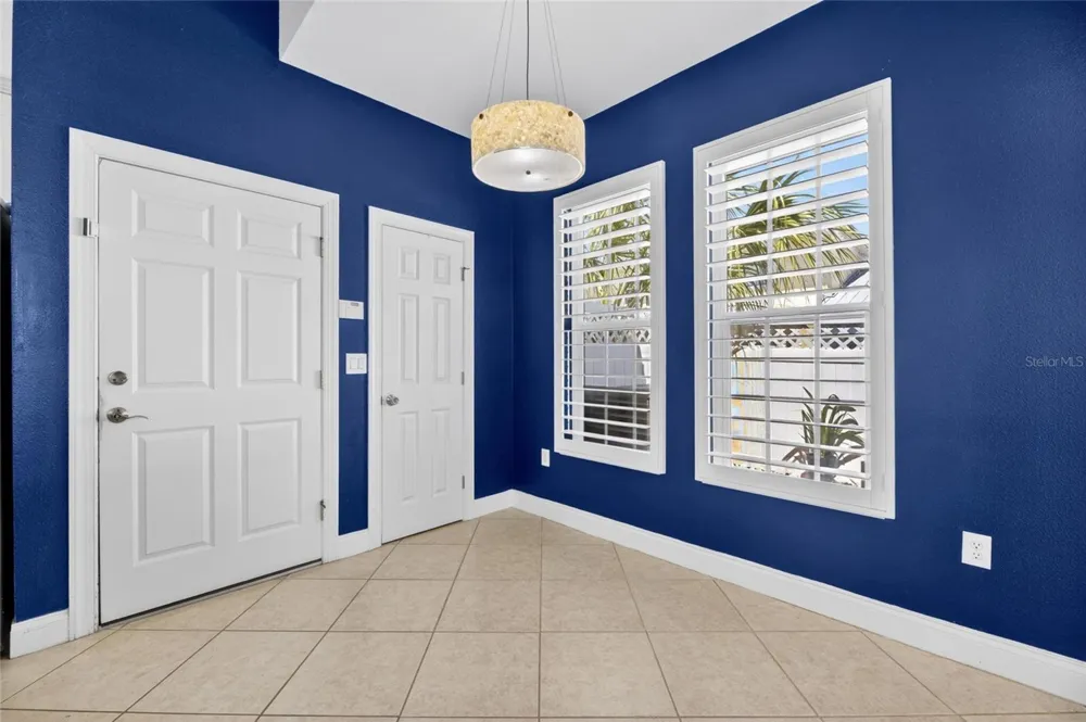 5536 LUMINAR POINTE LANE Apollo Beach, FL 33572