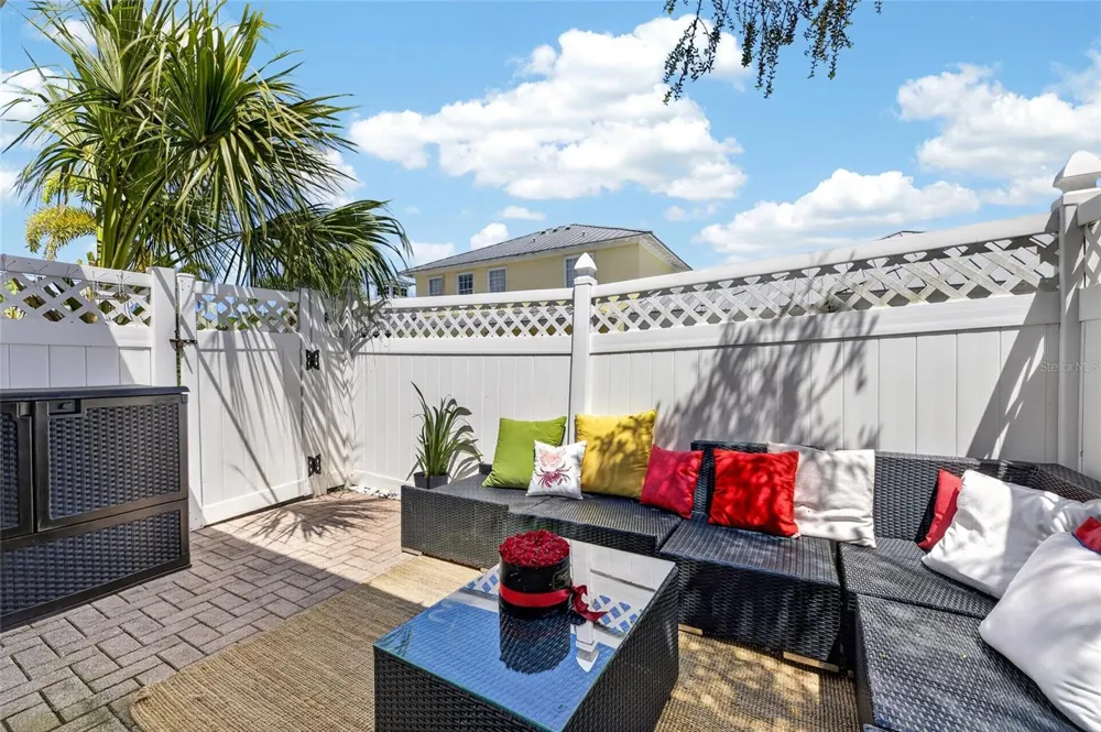 5536 LUMINAR POINTE LANE Apollo Beach, FL 33572
