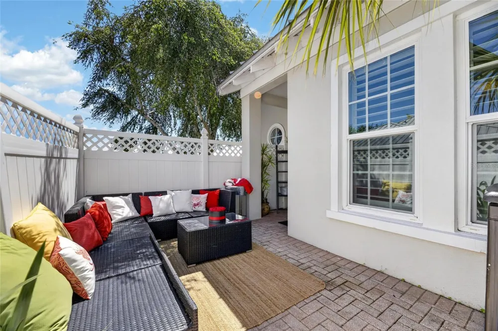 5536 LUMINAR POINTE LANE Apollo Beach, FL 33572