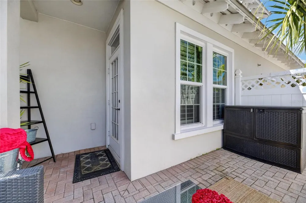 5536 LUMINAR POINTE LANE Apollo Beach, FL 33572