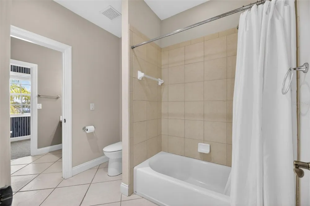 5536 LUMINAR POINTE LANE Apollo Beach, FL 33572