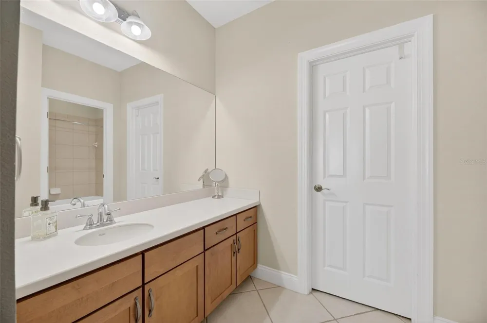 5536 LUMINAR POINTE LANE Apollo Beach, FL 33572