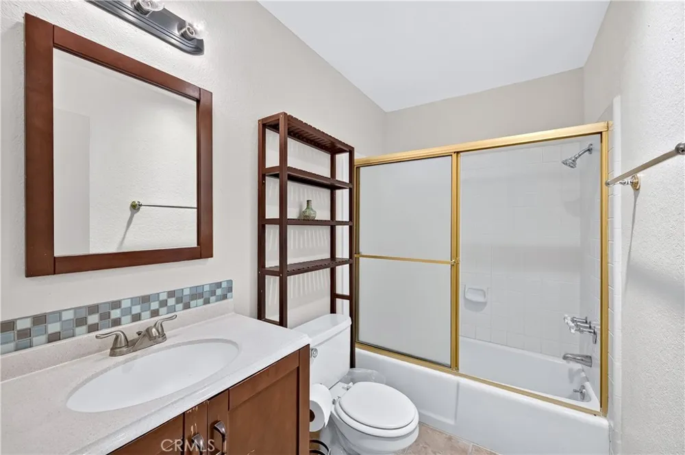 2501 Temple Ave Avenue #104 Signal Hill, CA 90755