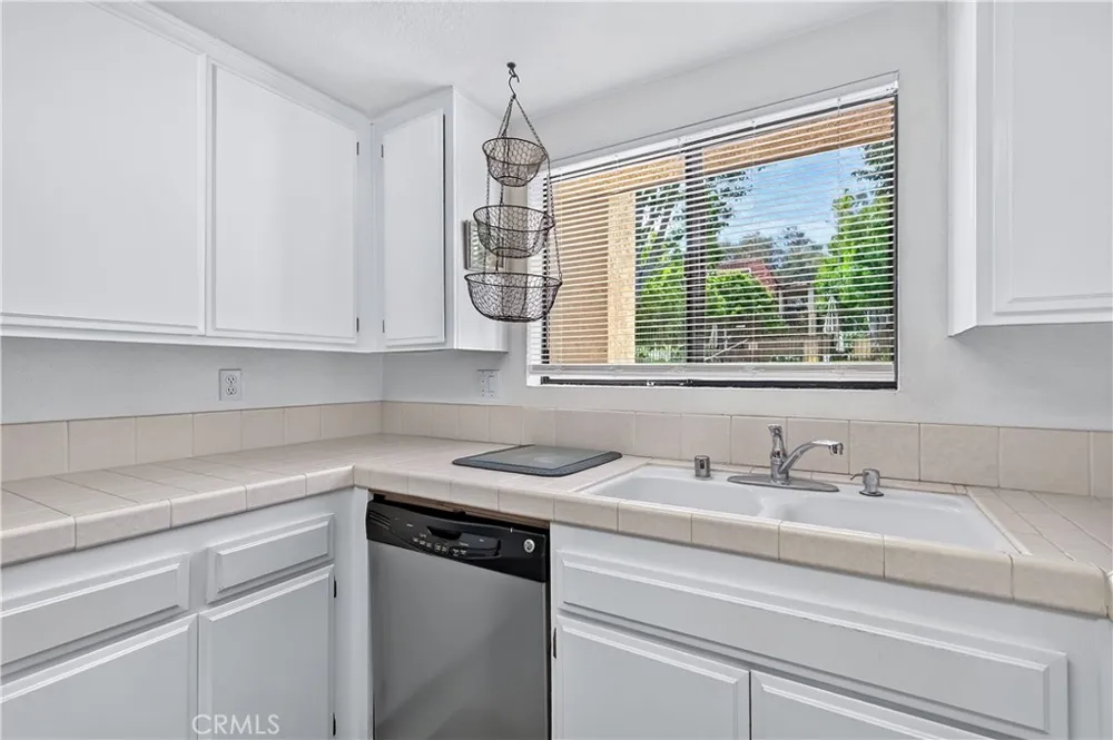 2501 Temple Ave Avenue #104 Signal Hill, CA 90755