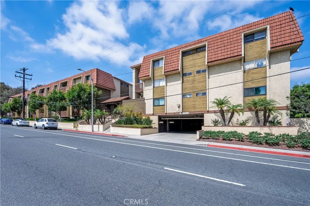 2501 Temple Ave Avenue #104 Signal Hill, CA 90755