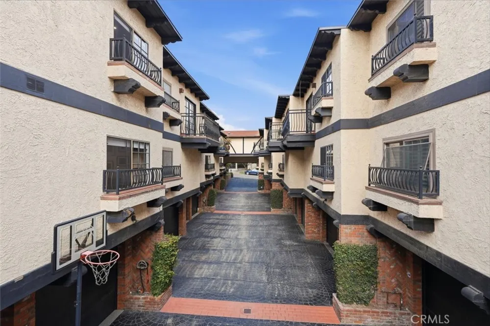 227 S Irena Avenue #1 Redondo Beach, CA 90277