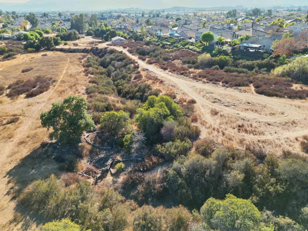 25180 Elliott Wildomar, CA 92595