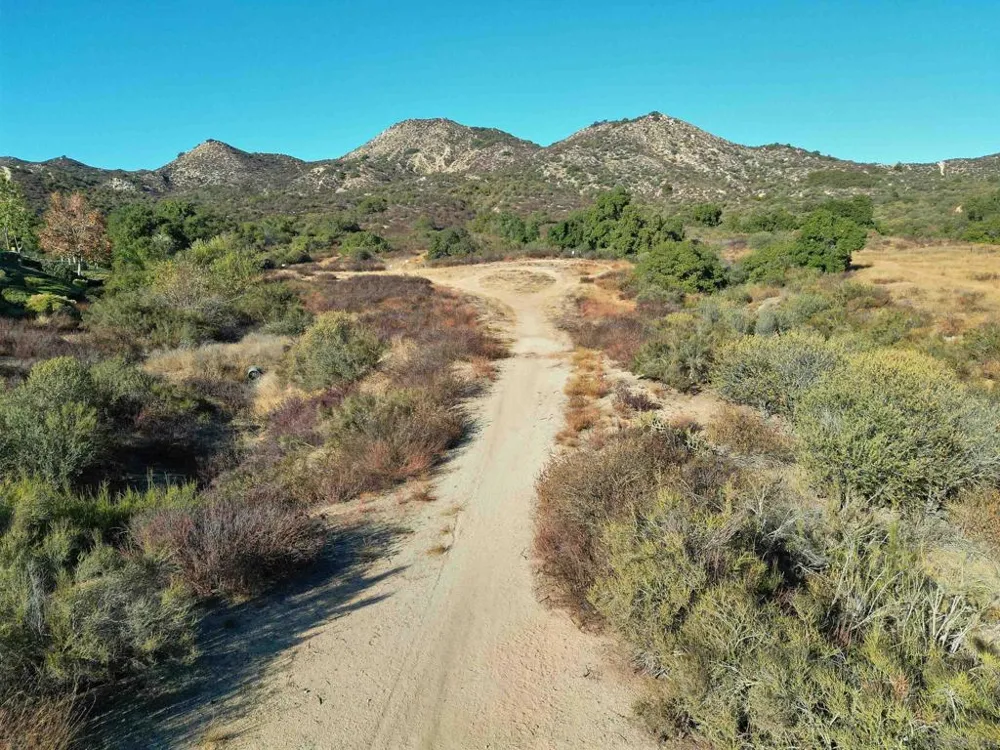 25180 Elliott Wildomar, CA 92595