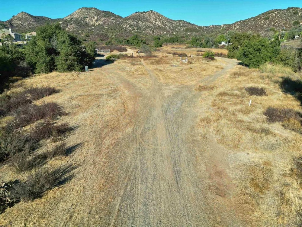 25180 Elliott Wildomar, CA 92595