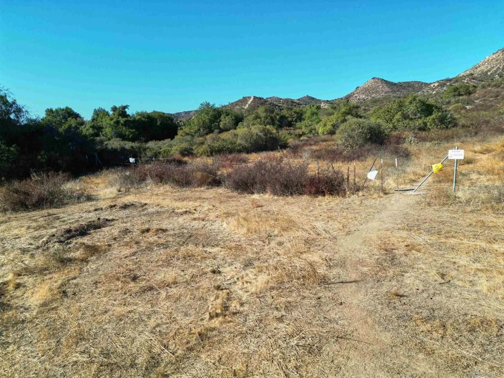 25180 Elliott Wildomar, CA 92595