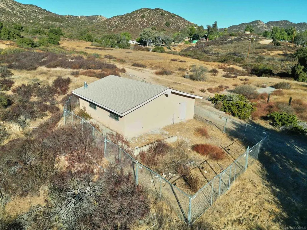 25180 Elliott Wildomar, CA 92595