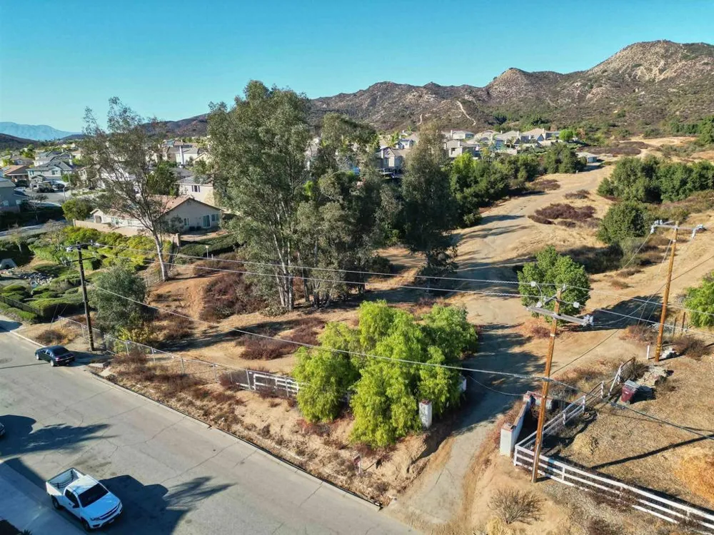 25180 Elliott Wildomar, CA 92595