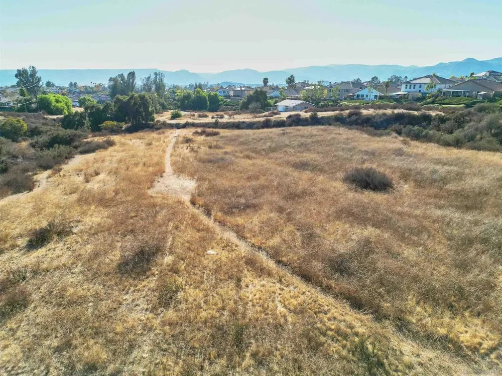 25180 Elliott Wildomar, CA 92595
