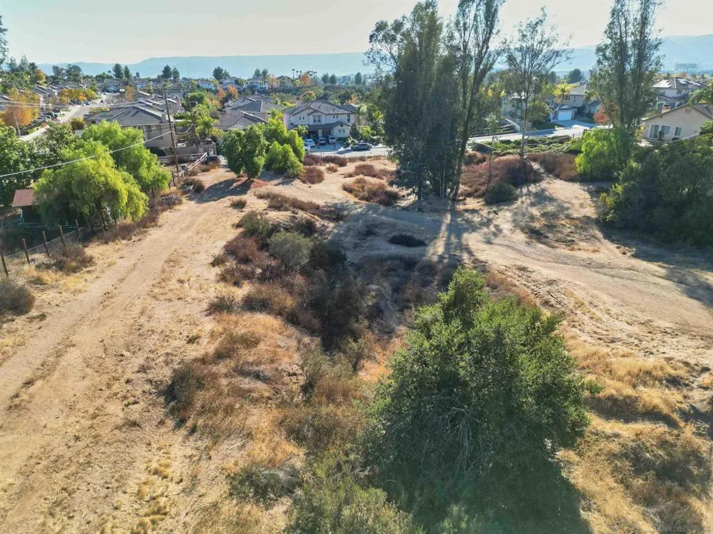 25180 Elliott Wildomar, CA 92595