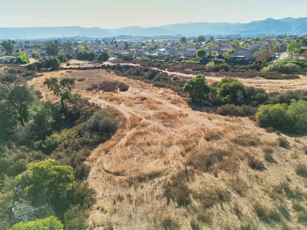 25180 Elliott Wildomar, CA 92595