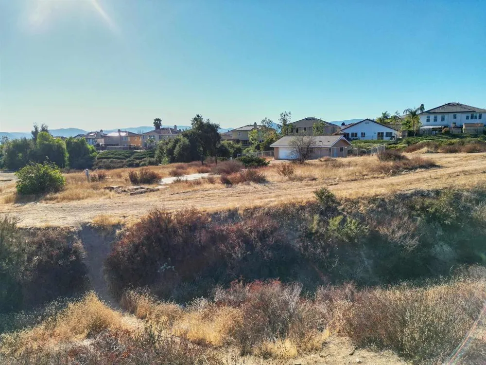 25180 Elliott Wildomar, CA 92595