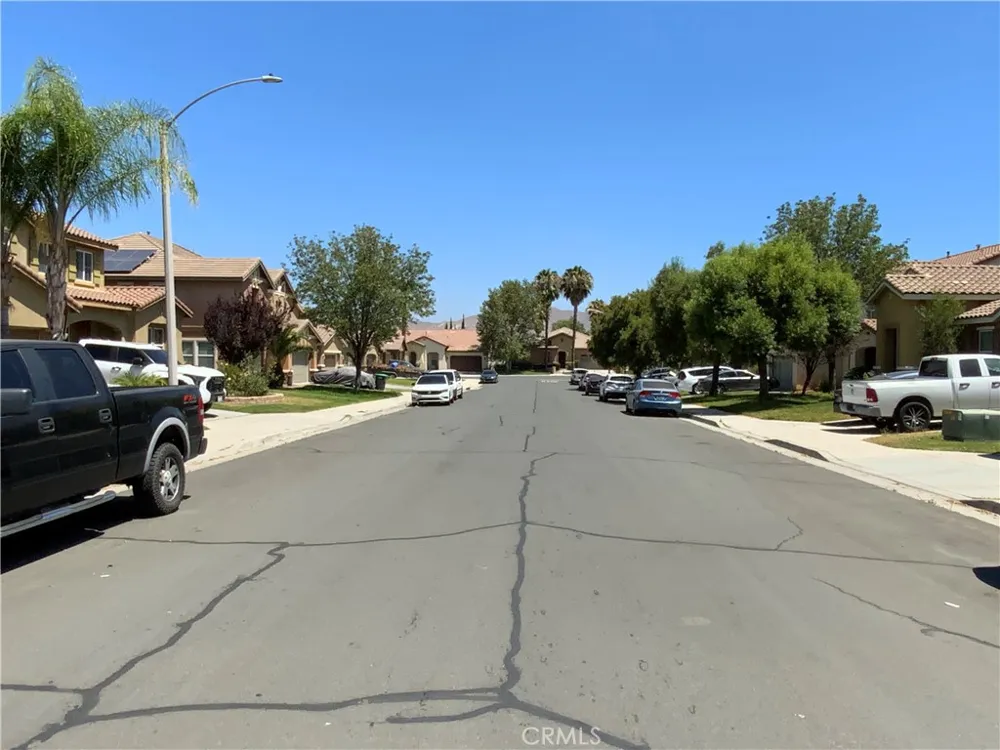 3059 Kalei Court Perris, CA 92571