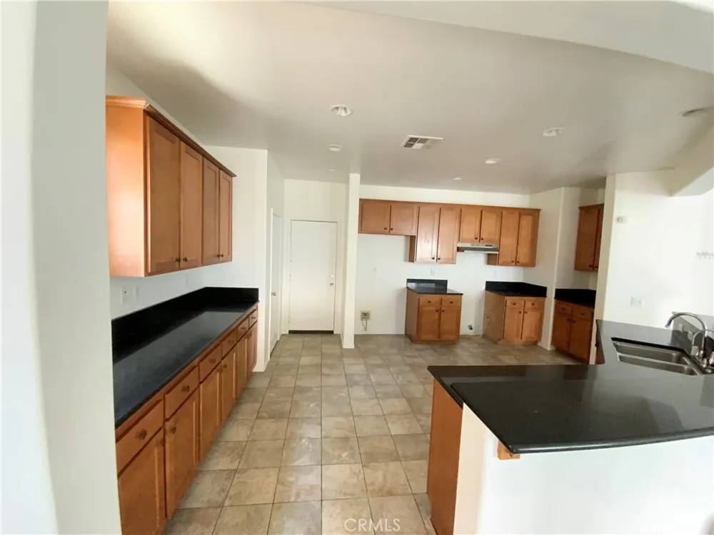 3059 Kalei Court Perris, CA 92571