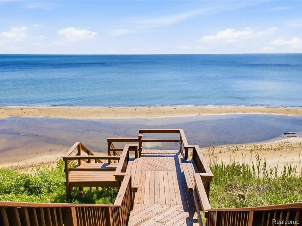 2545 Lakeshore Road Applegate Village, MI 48401